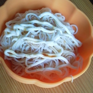 うどん＋マヨネーズ＋醤油＋味の素